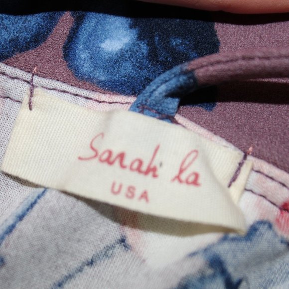 Floral V Neck Romper - Picture 4 of 4